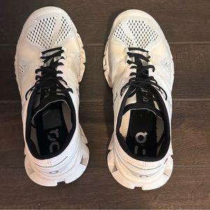 OnCloud Black and White